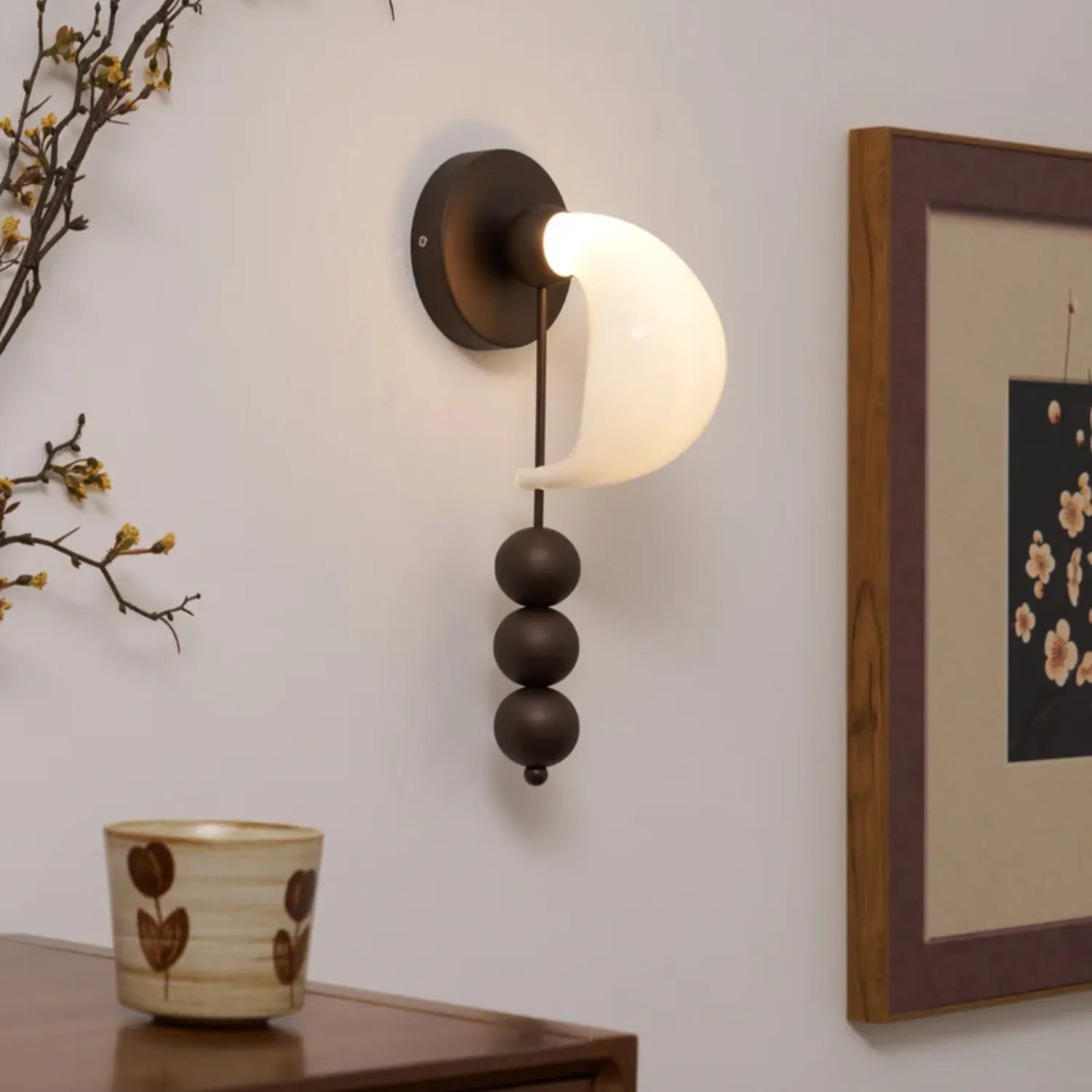 Relamis Wall Light