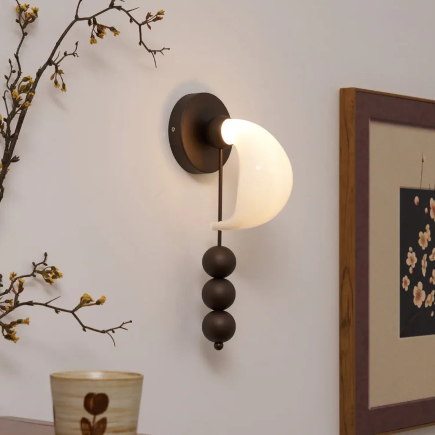 Relamis Wall Light