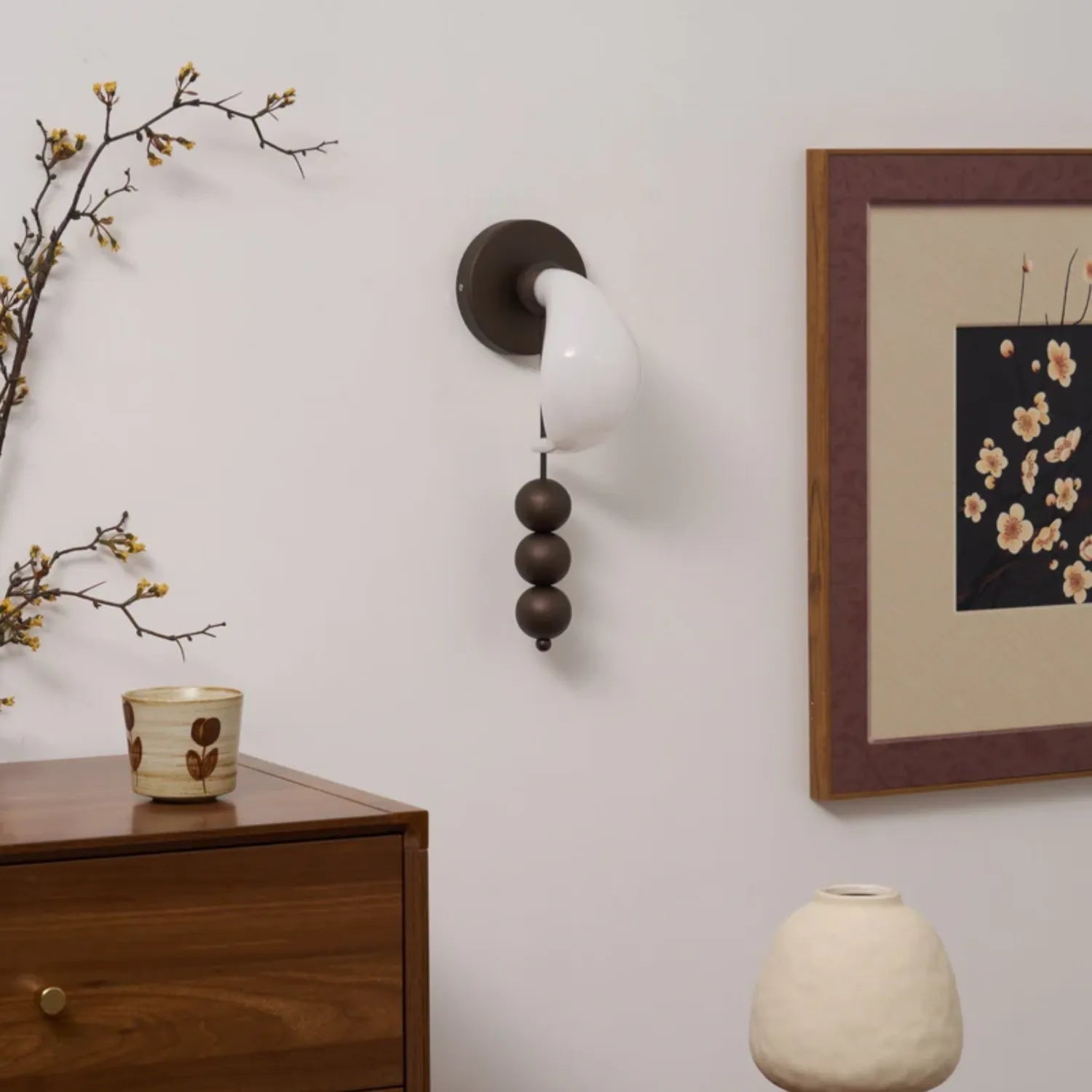 Relamis Wall Light