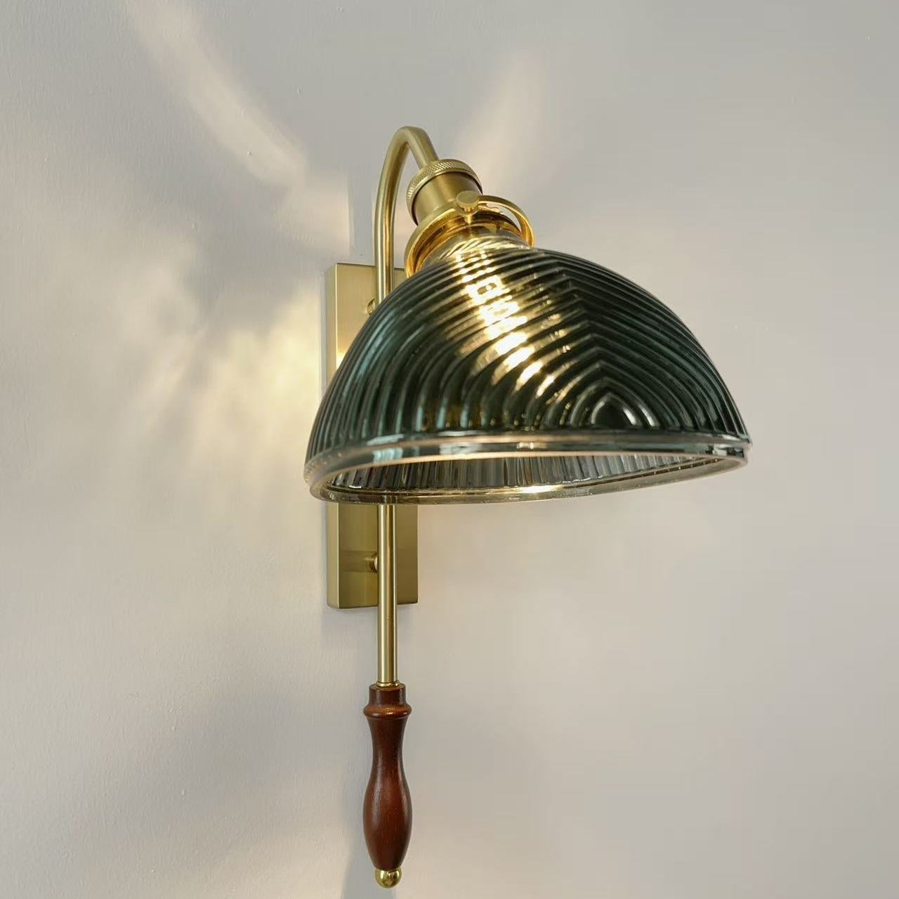 Entanisco Wall Light