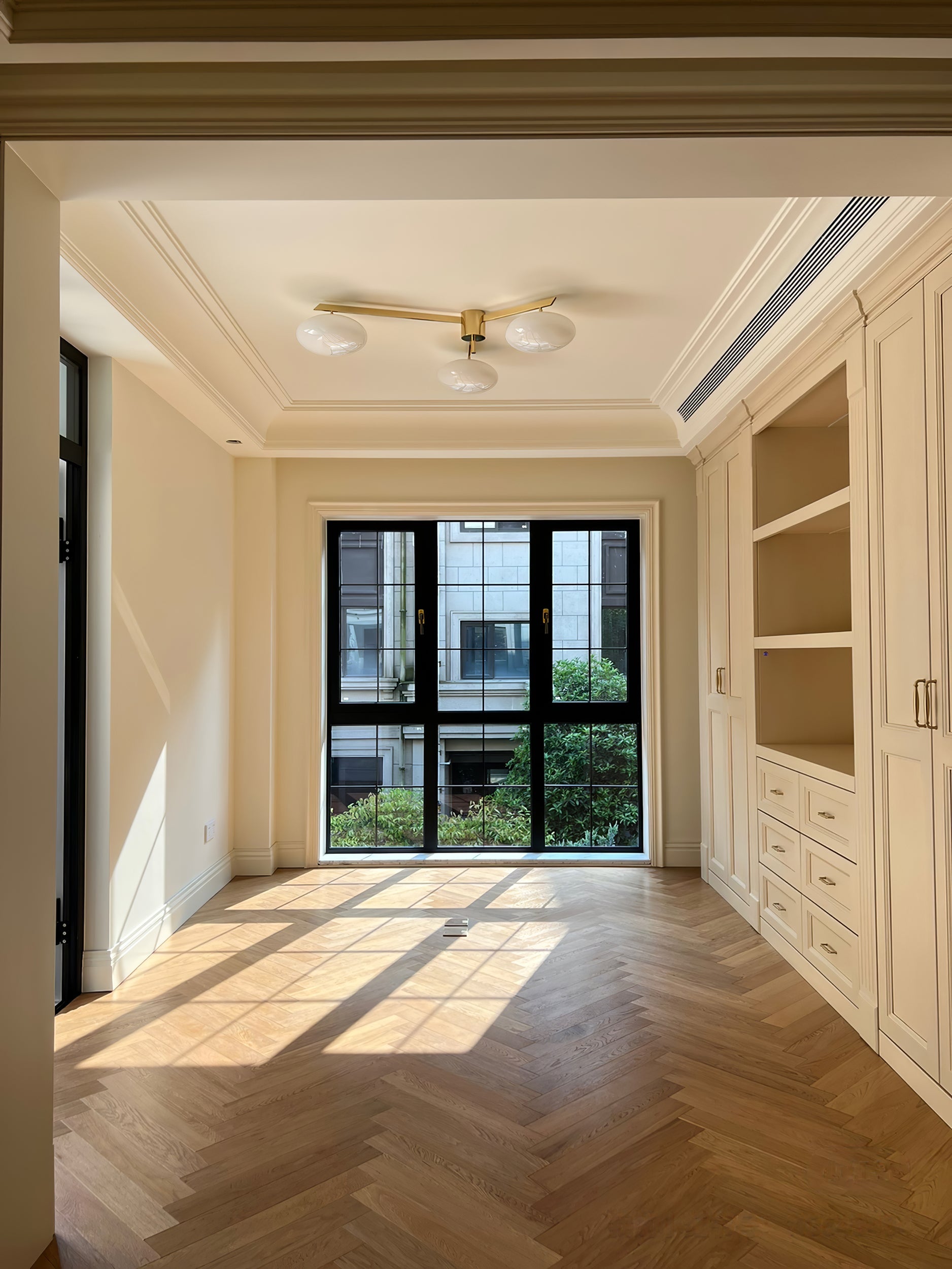 Avenra Flush Ceiling Light