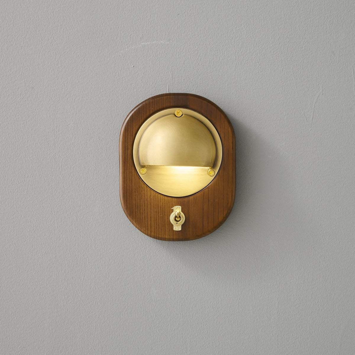 Dunor Wall Light