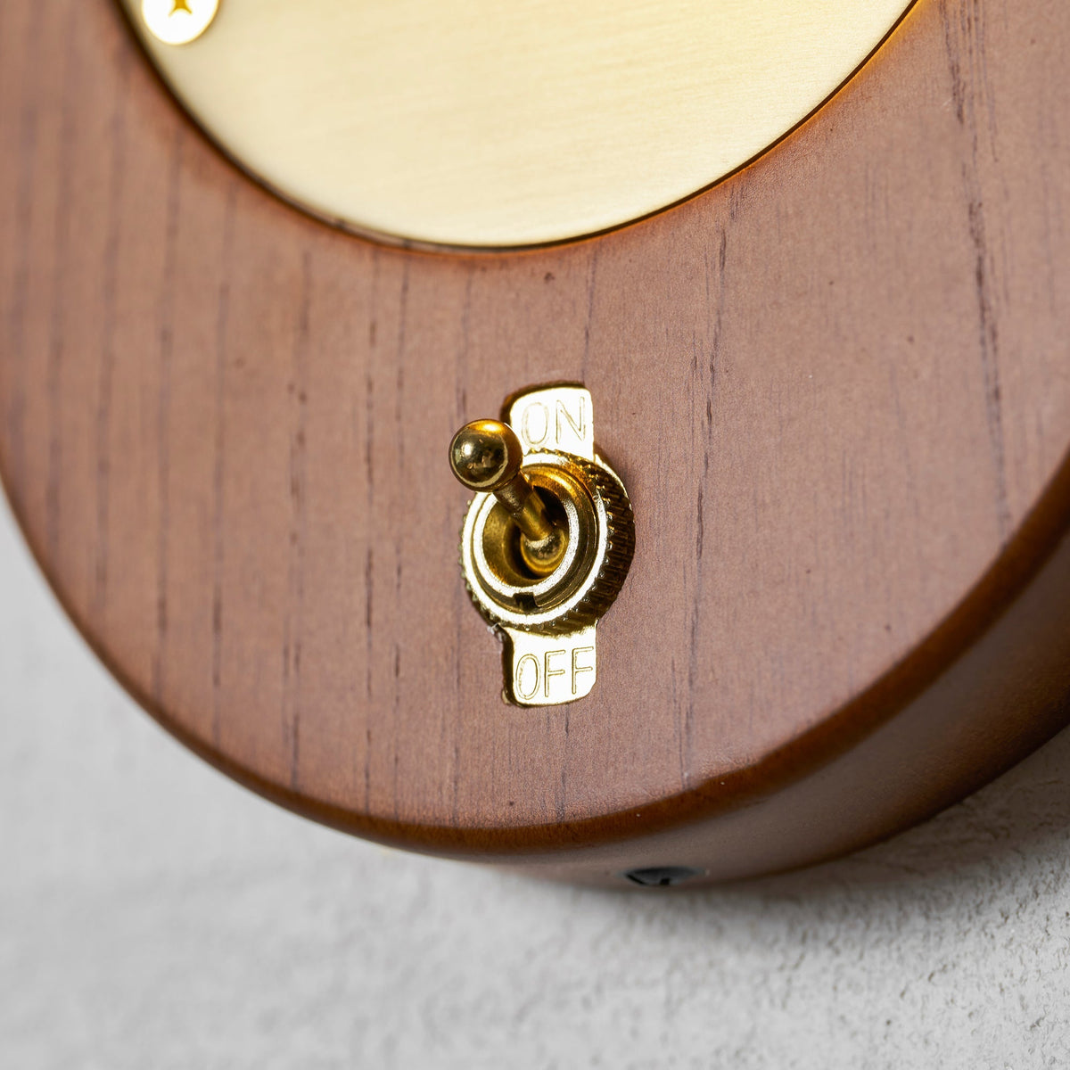 Dunor Wall Light