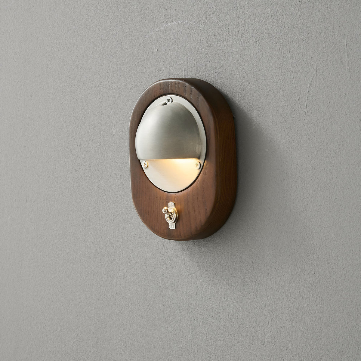 Dunor Wall Light