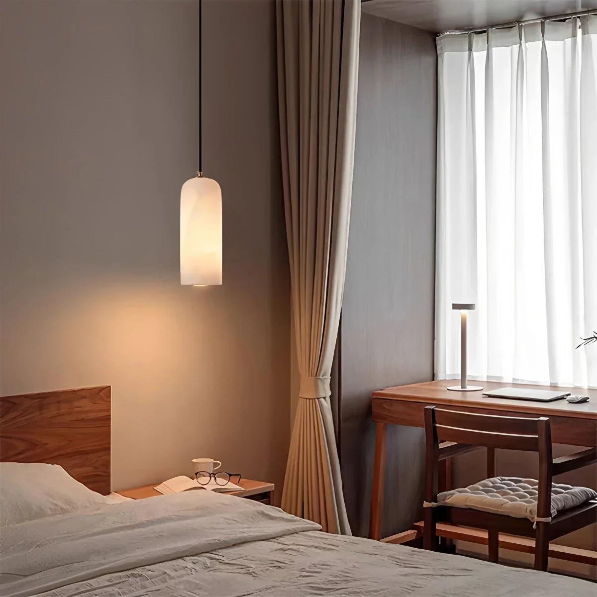 Ravilo Alabaster Pendant Light