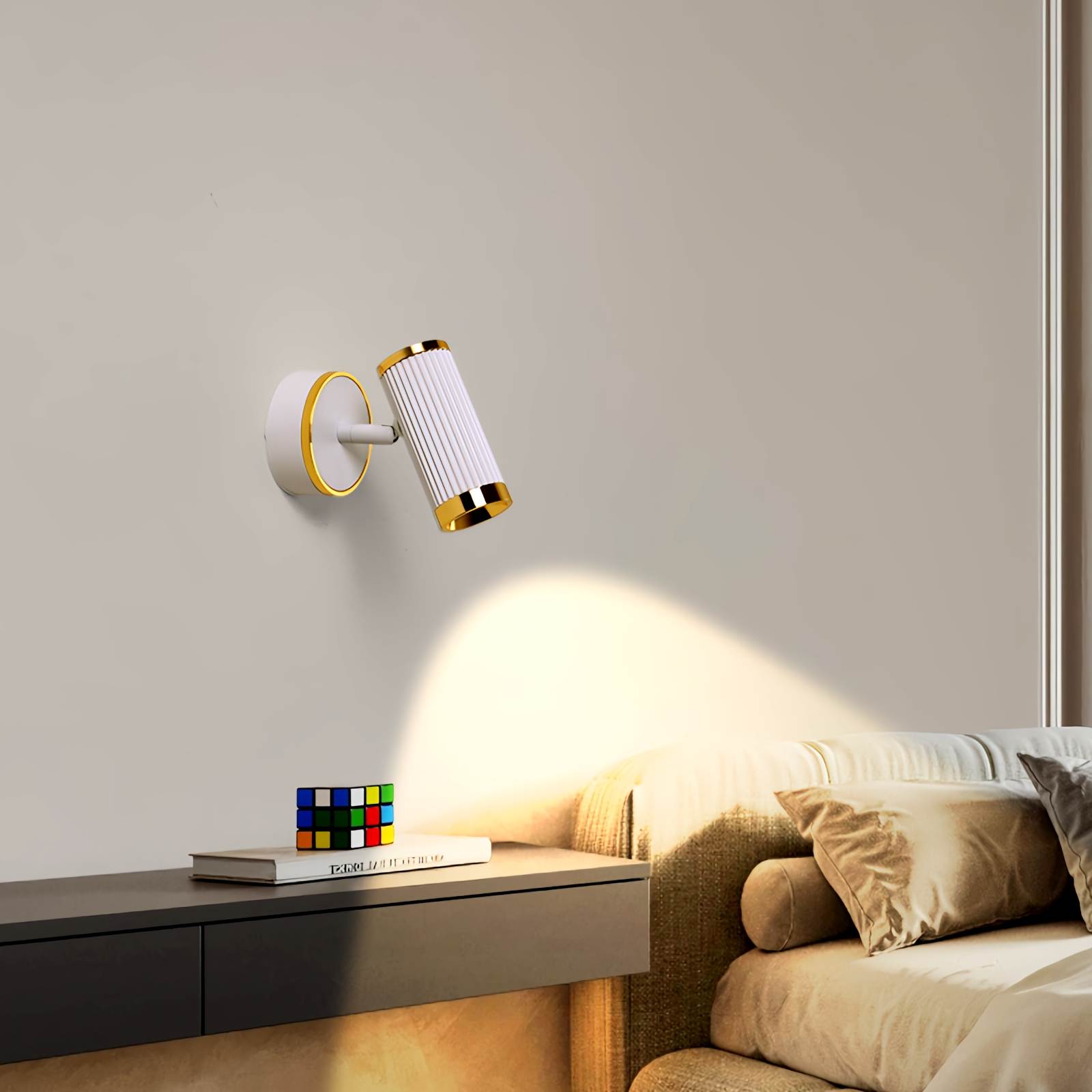 Junivo Ceiling Light