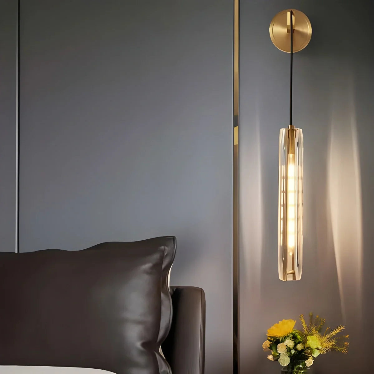 Noravi Wall Light
