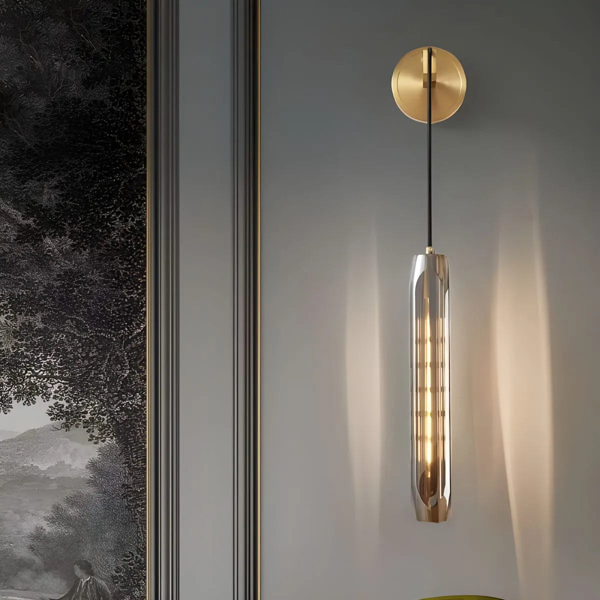 Noravi Wall Light