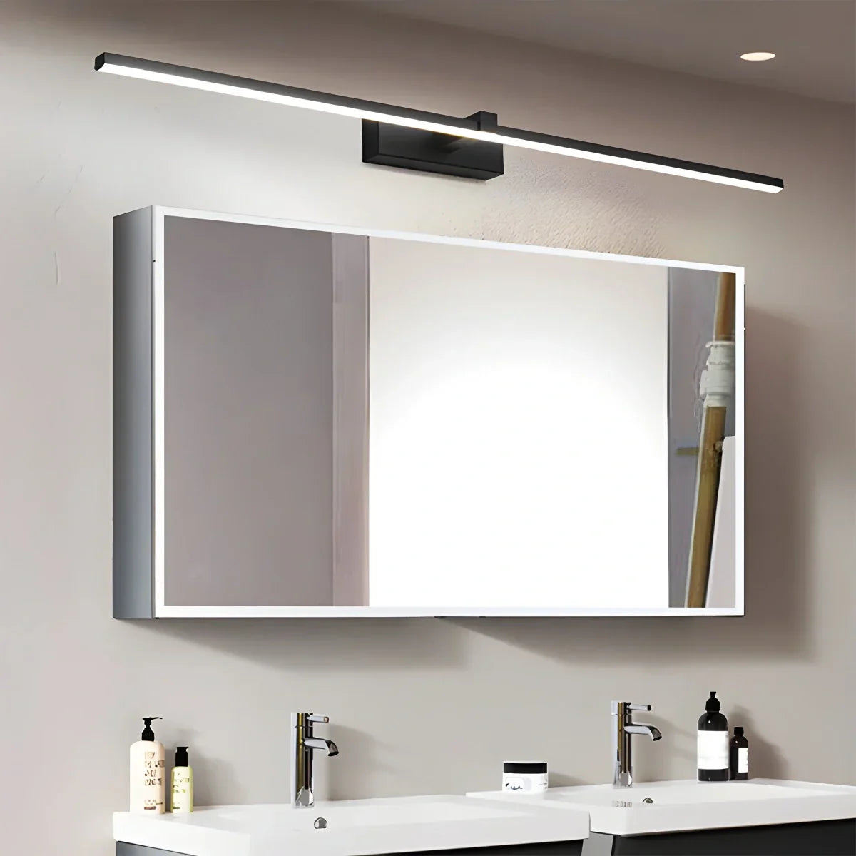 Vinaty Linear Wall Light