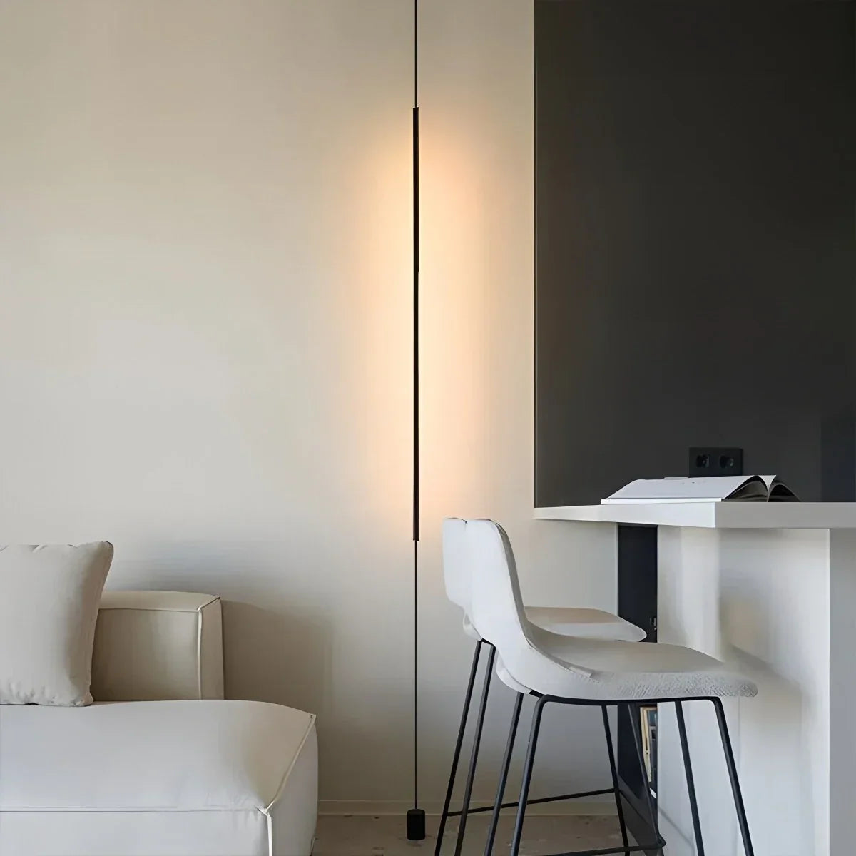 Belzon Floor to Ceiling Light