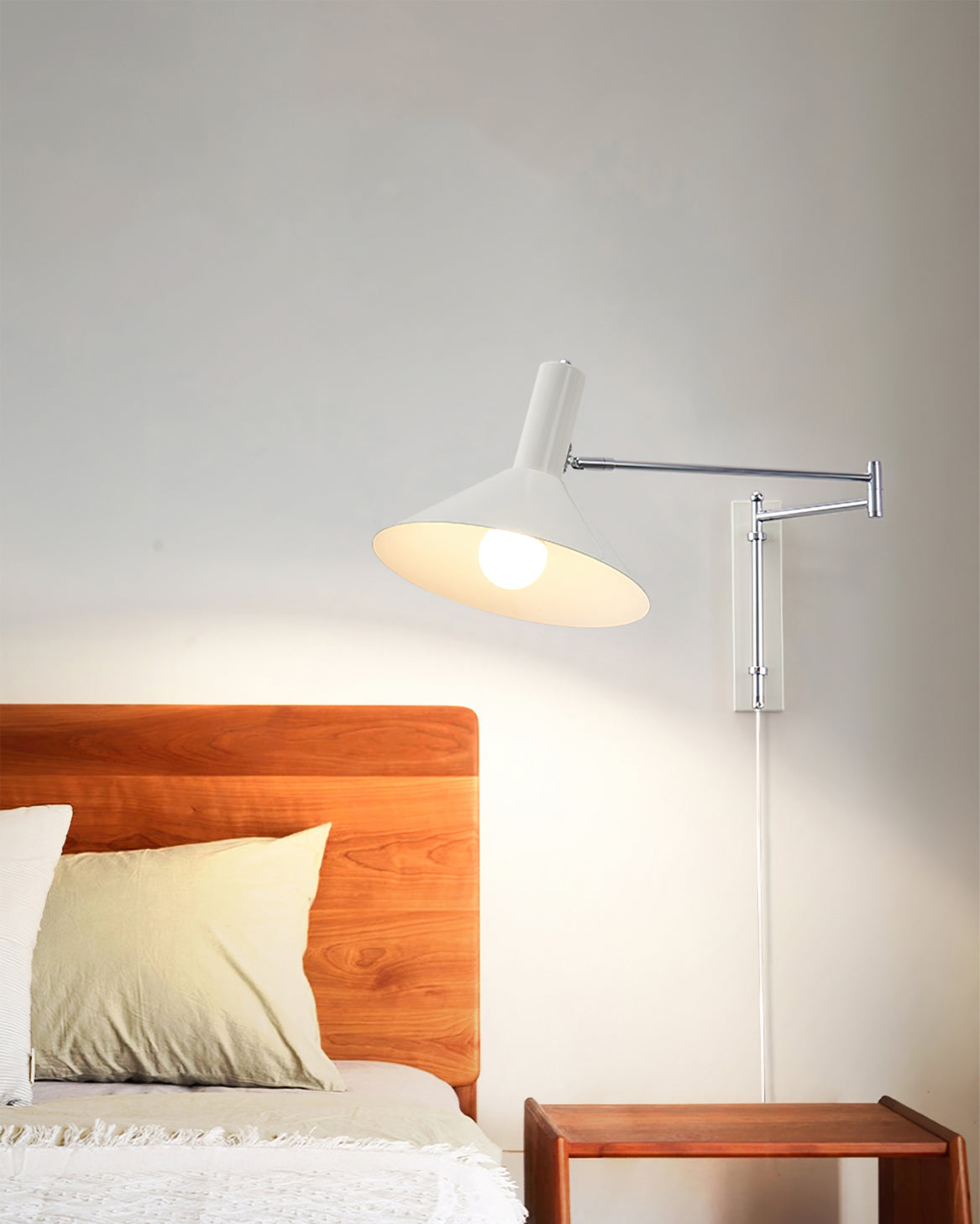 Silwellon Plug In Wall Light