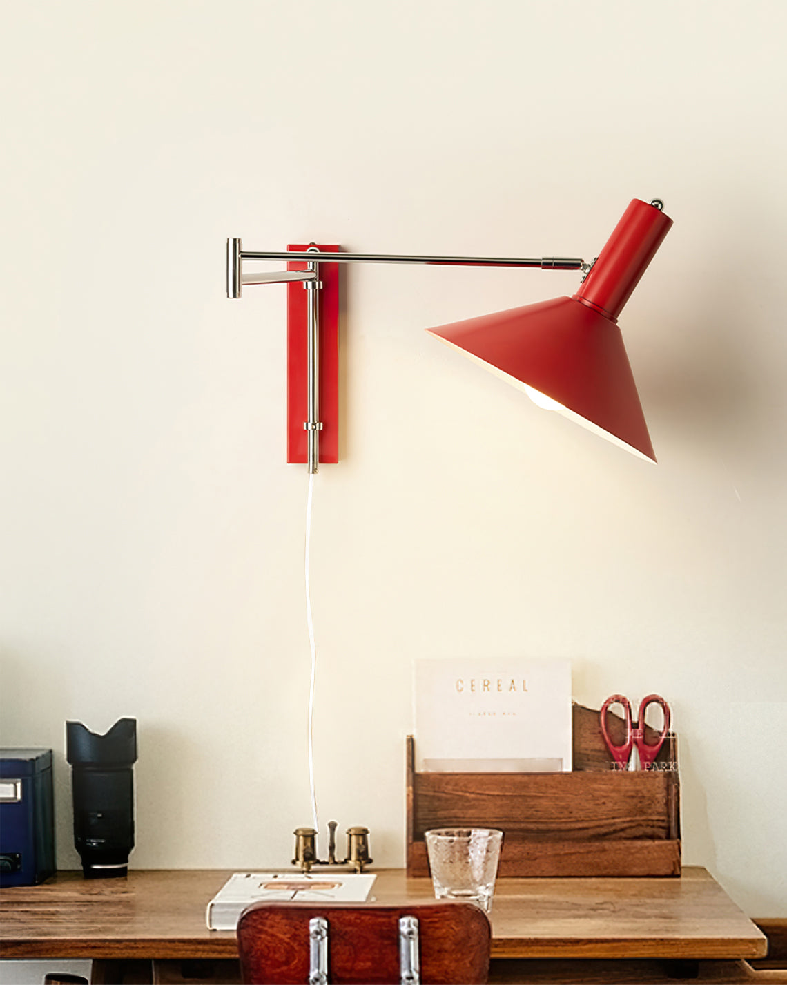 Silwellon Plug In Wall Light