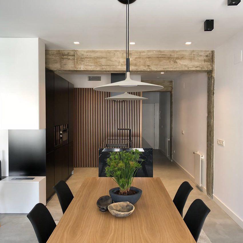 Alomb Metal Pendant Light