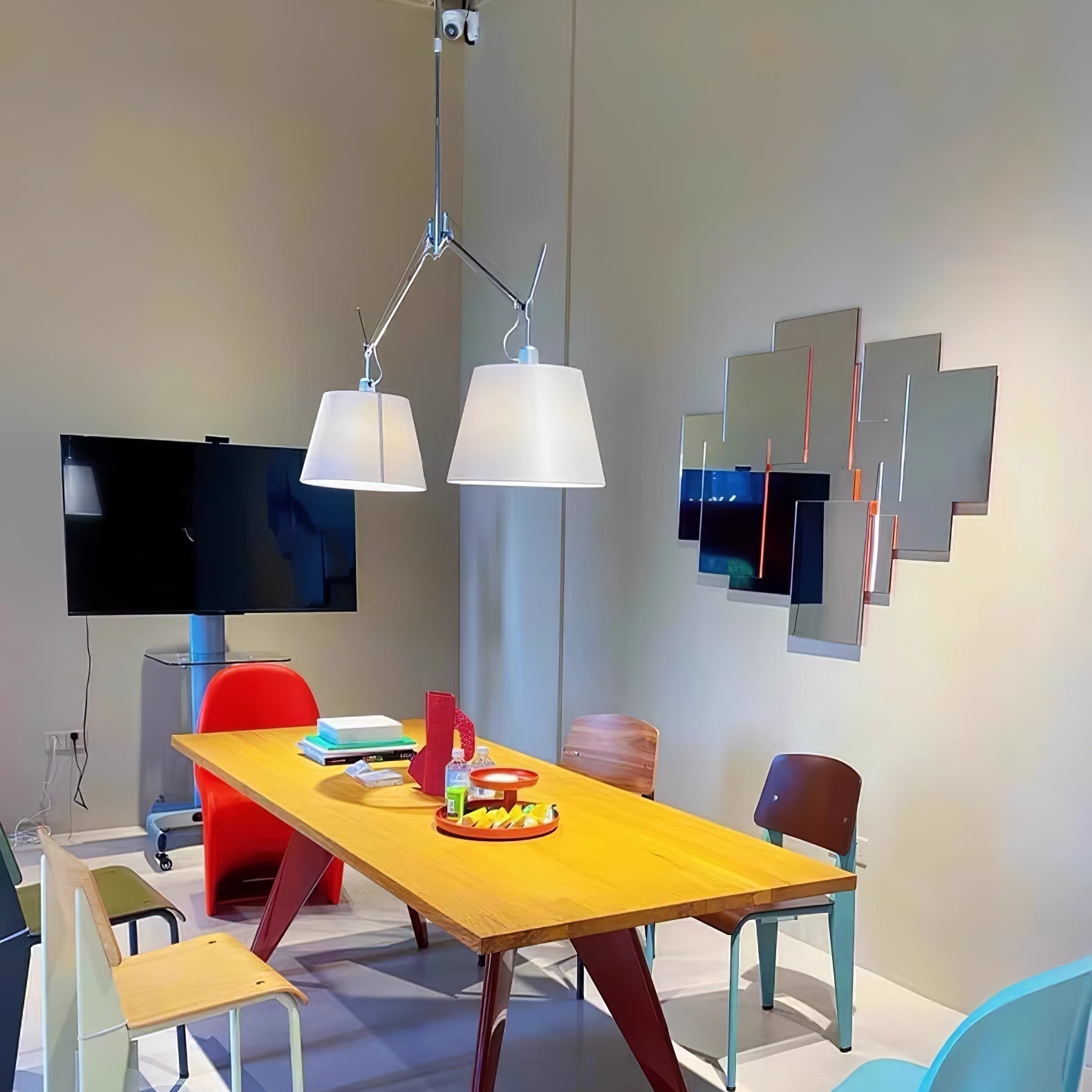 Emicada Pendant Light
