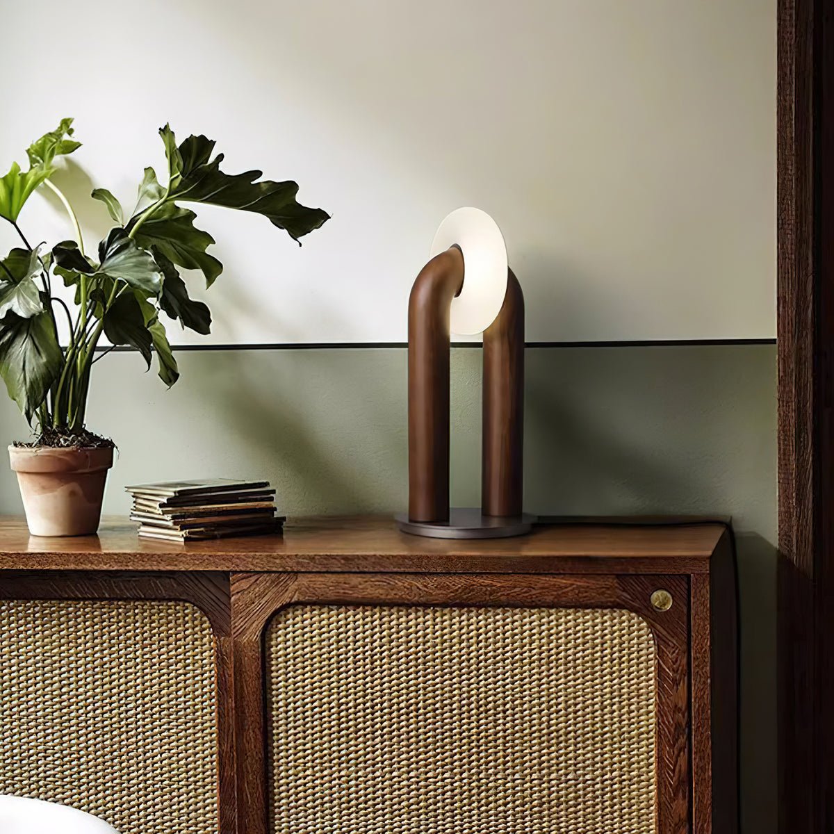 Disc Wooden Table Lamp