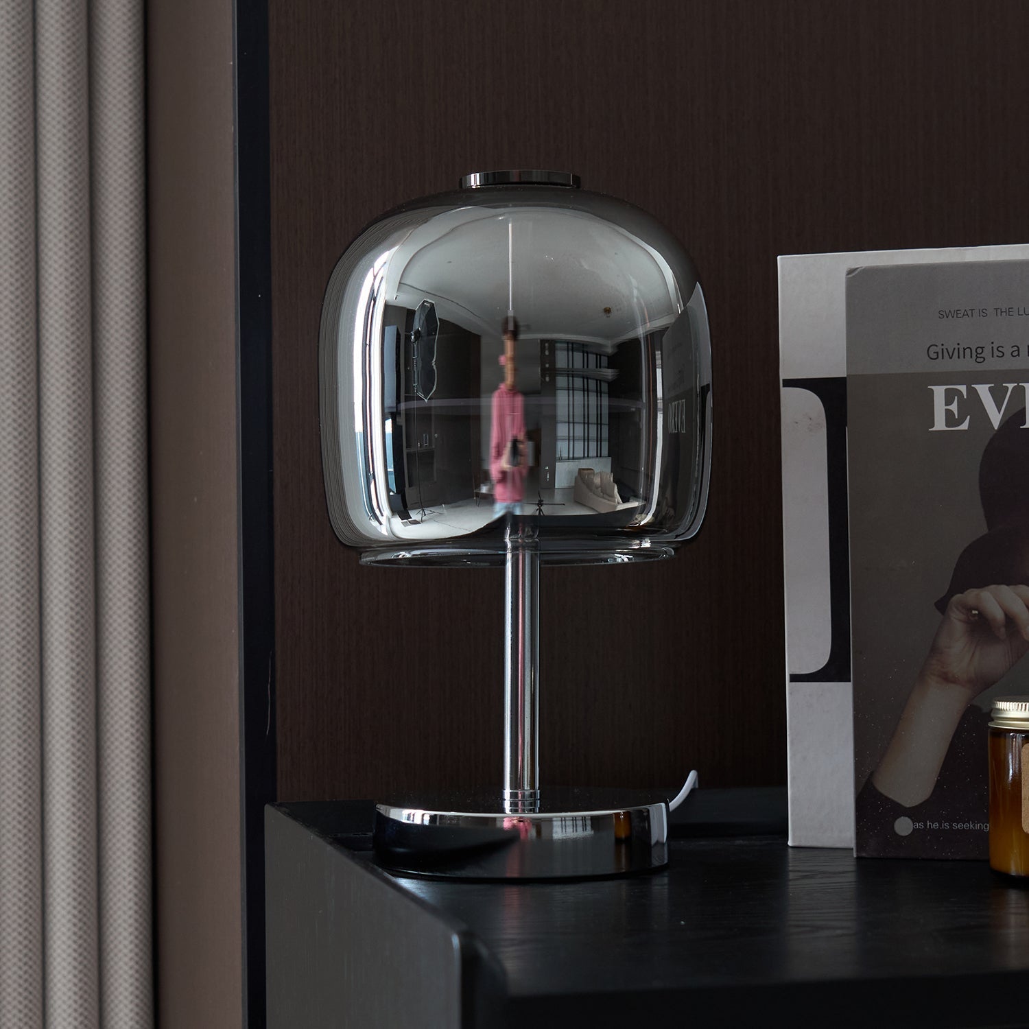 Embrilo Table Lamp