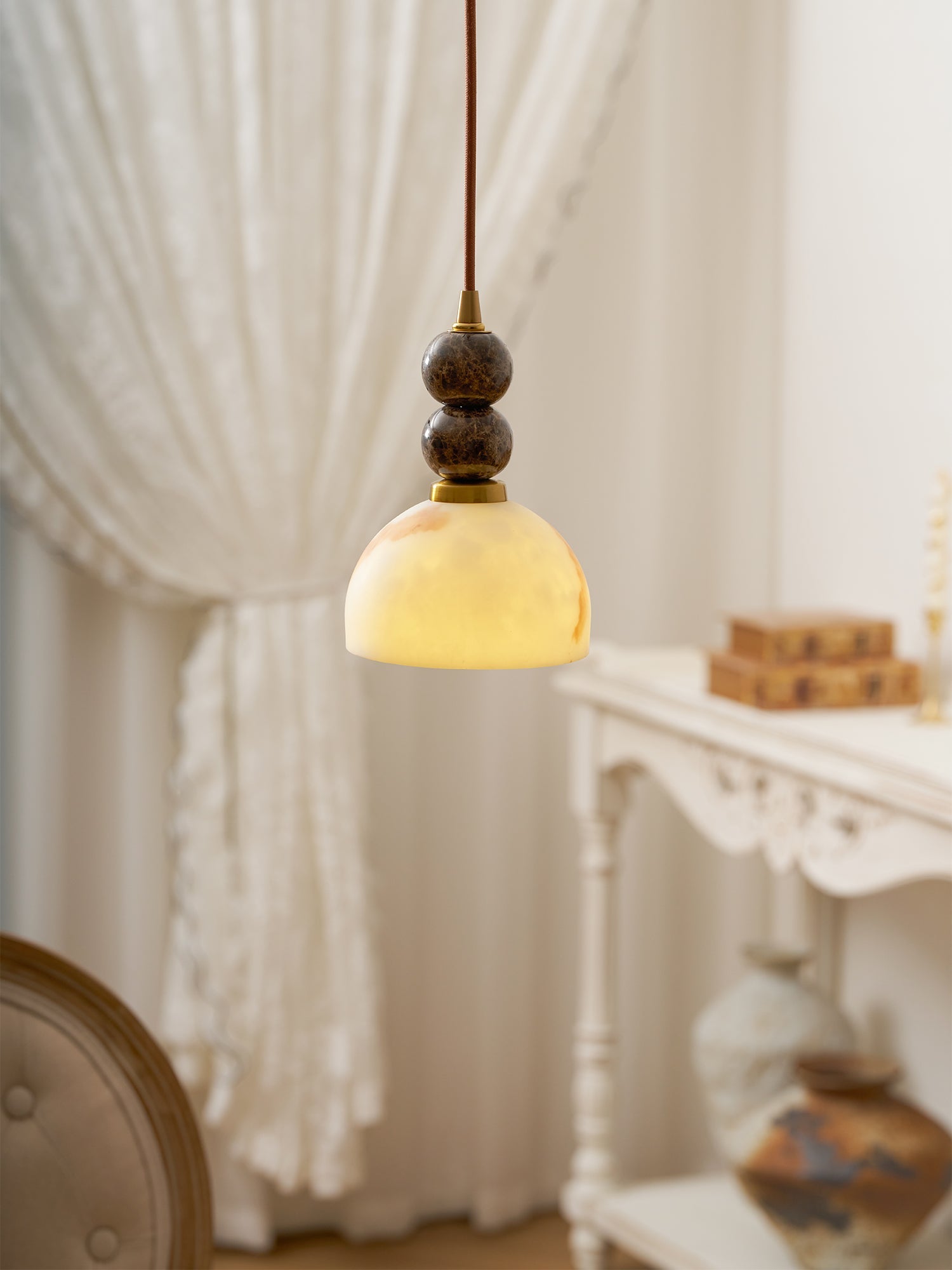 Quinar Sculptural Pendant Light