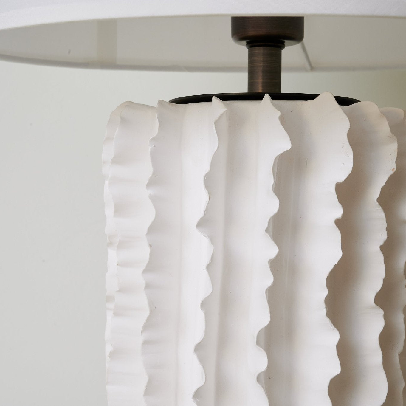 Yolensa Table Lamp