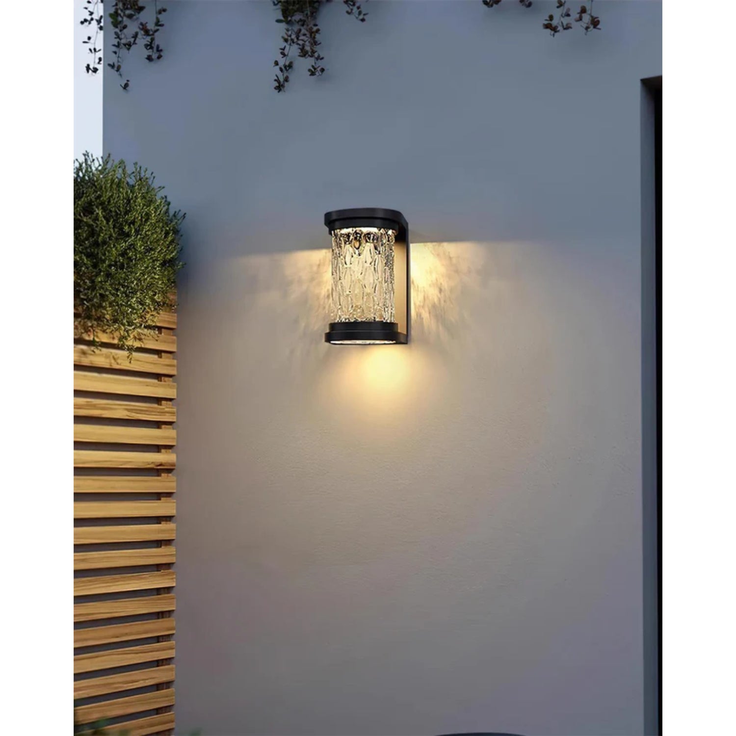 Ariscan Outdoor Wall Light