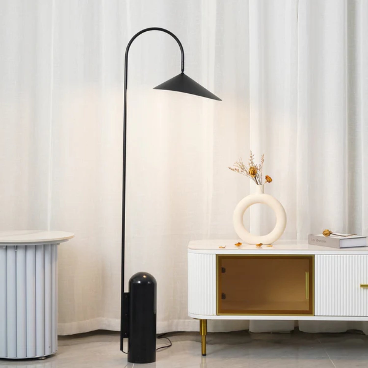 Arumce Floor Lamp