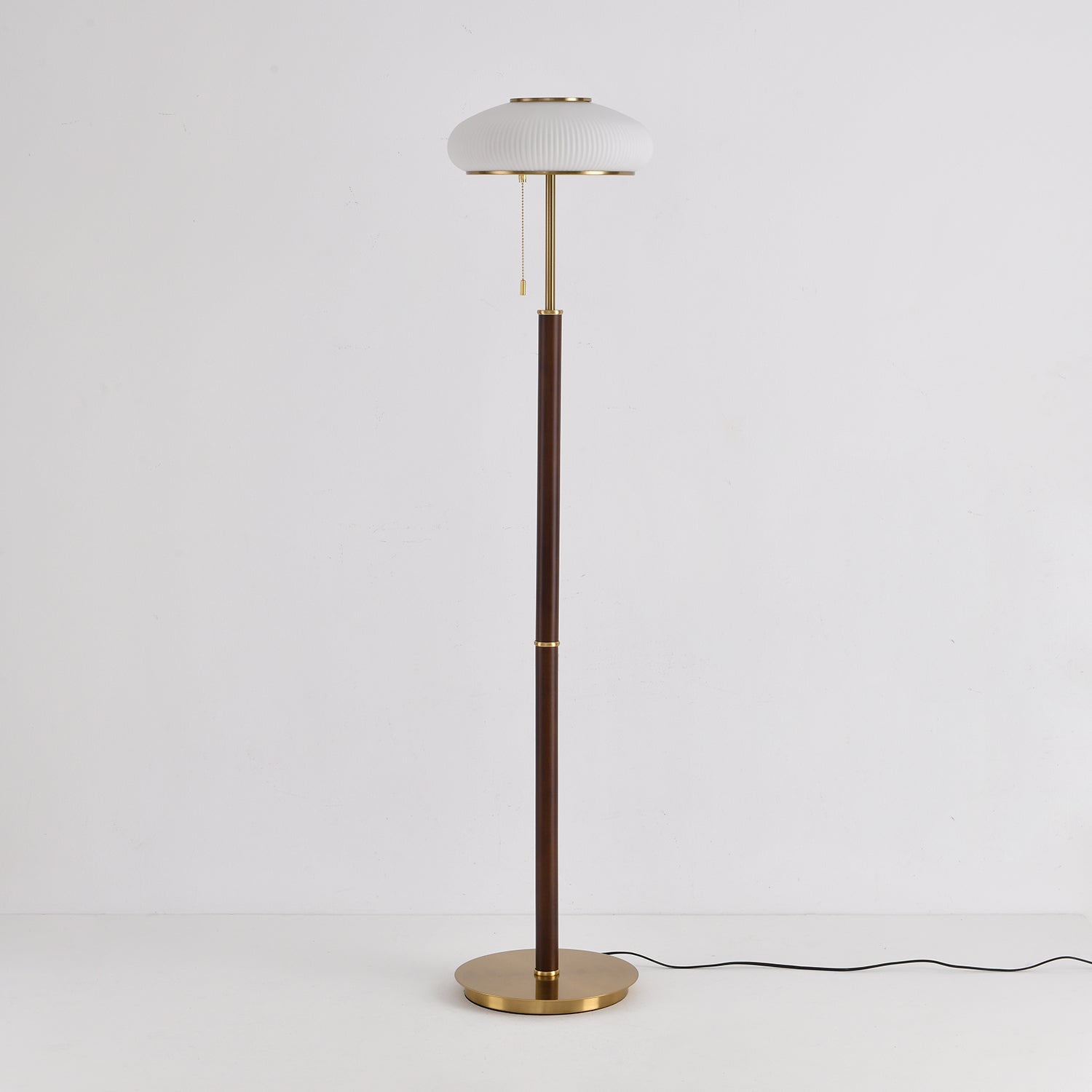 Matsuteko Slim Floor Lamp