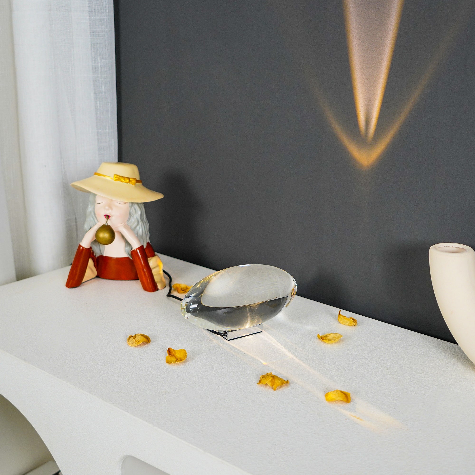 Yardale Table Lamp