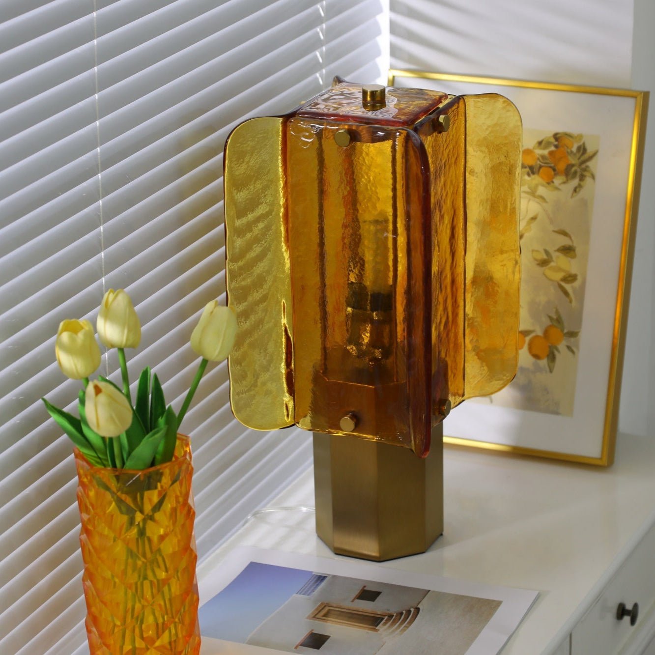 Velynessa Table Lamp