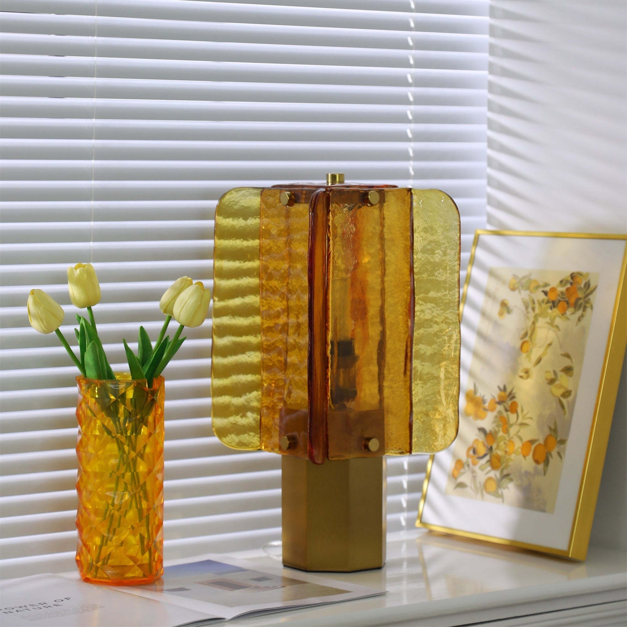 Velynessa Table Lamp