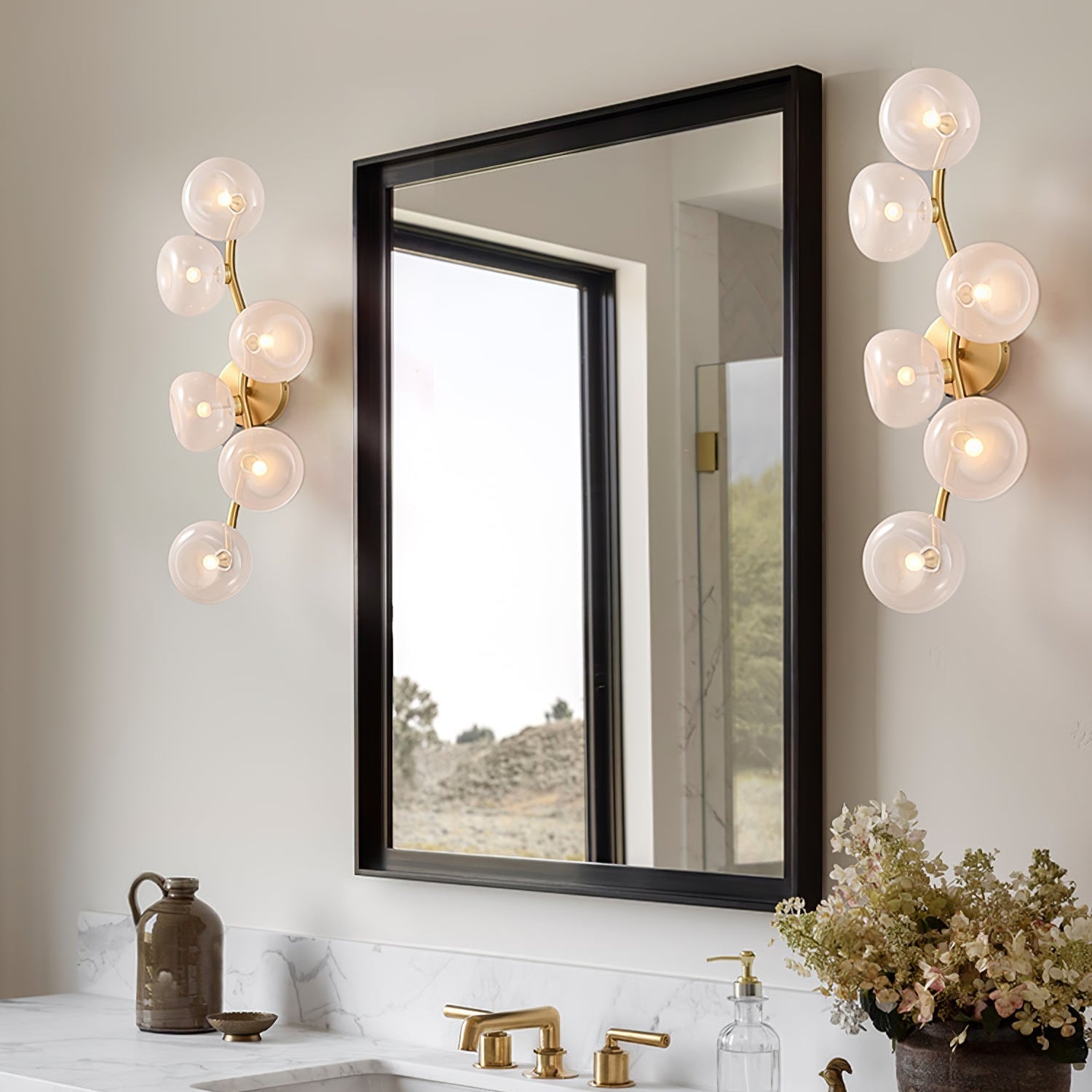 Aurovine Wall Light