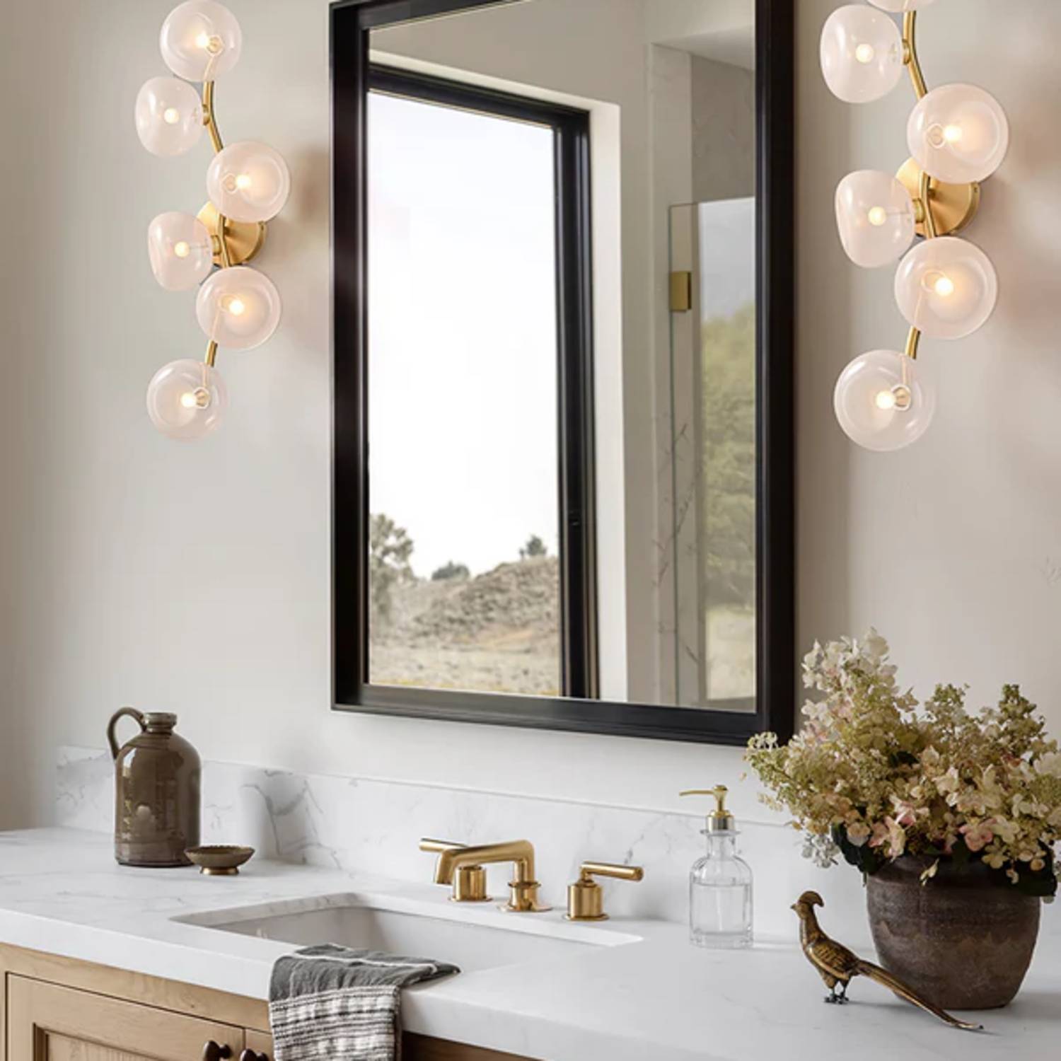 Aurovine Wall Light