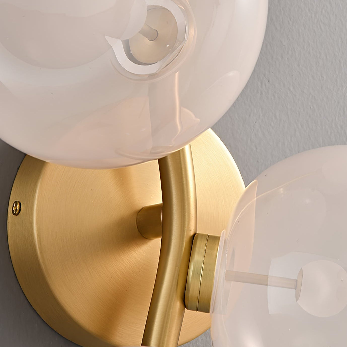 Aurovine Wall Light