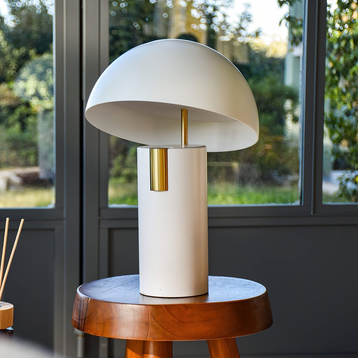 Tavos Table Lamp