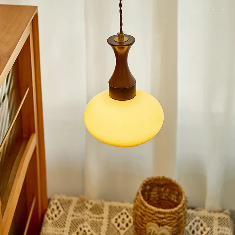 Zeylon Pendant Light