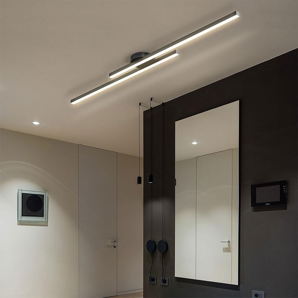 Longstrip Ceiling Light