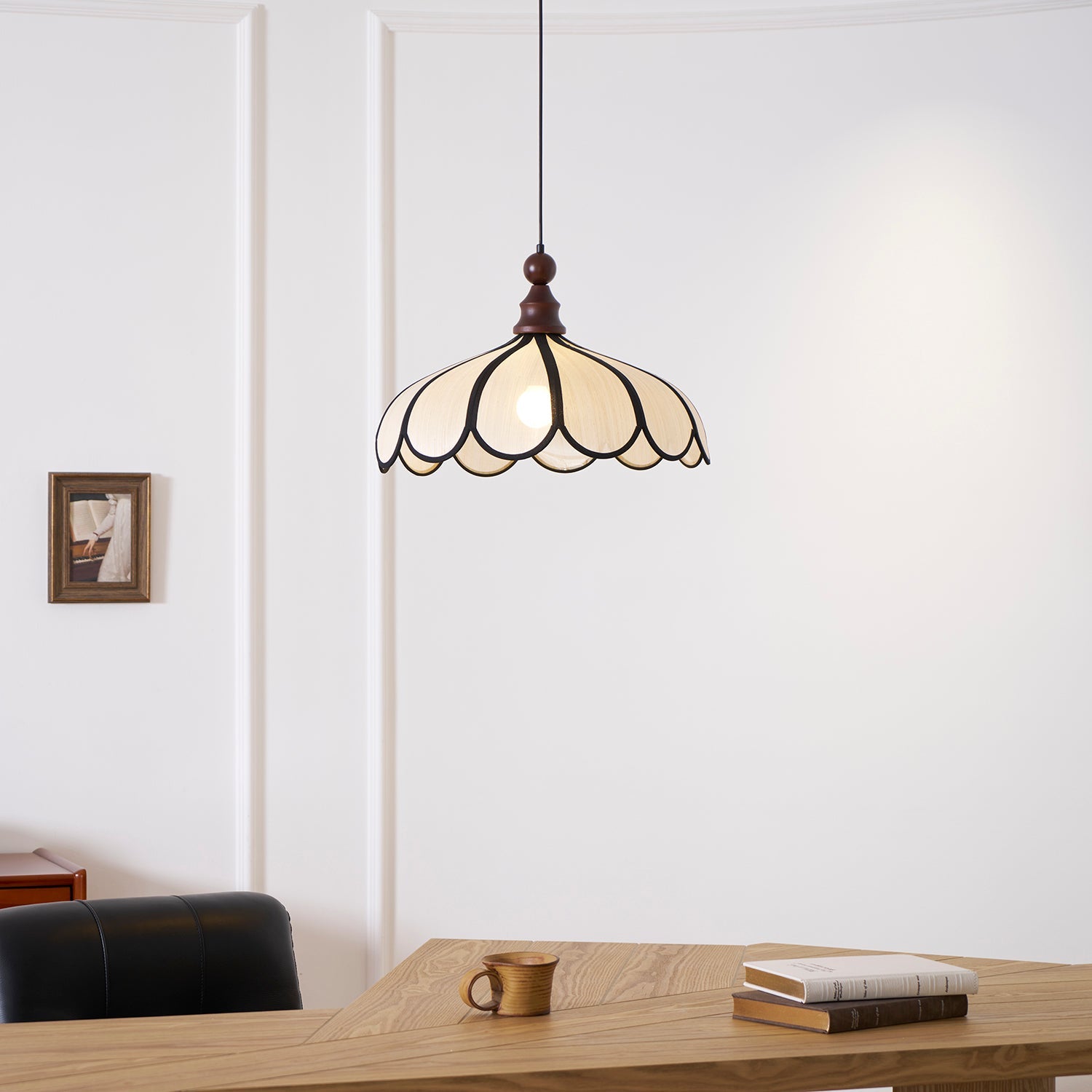 Aldicove Scalloped Pendant Light