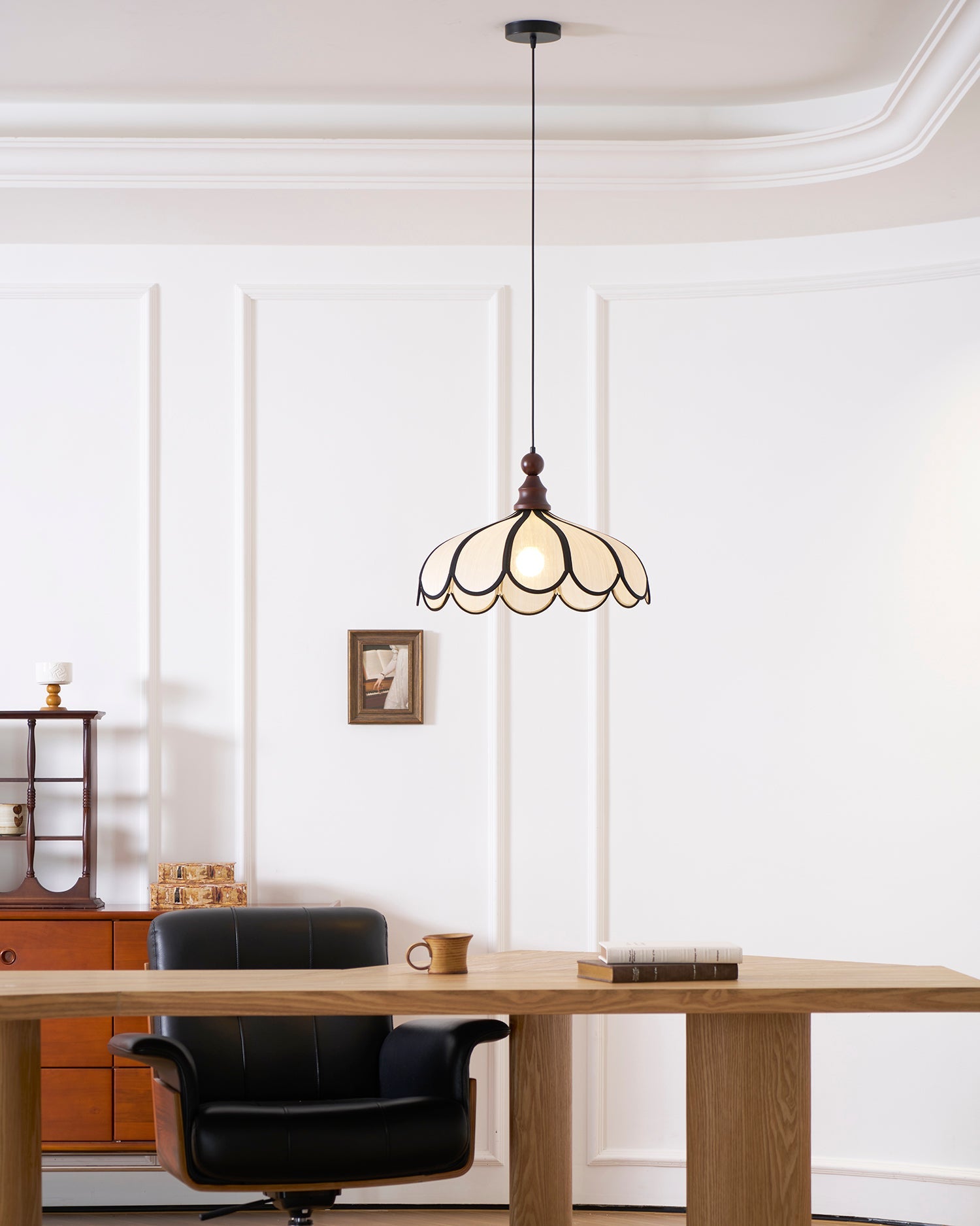 Aldicove Scalloped Pendant Light