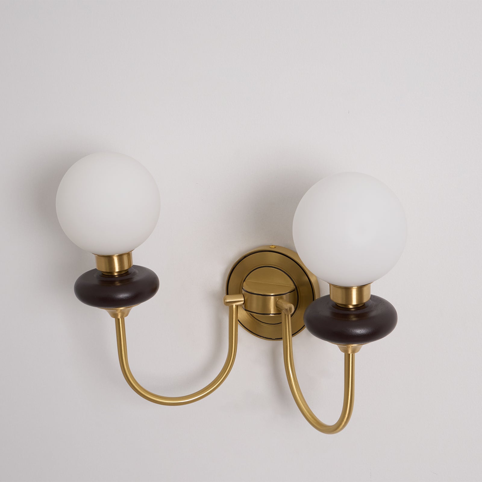 Belcon Wall Light