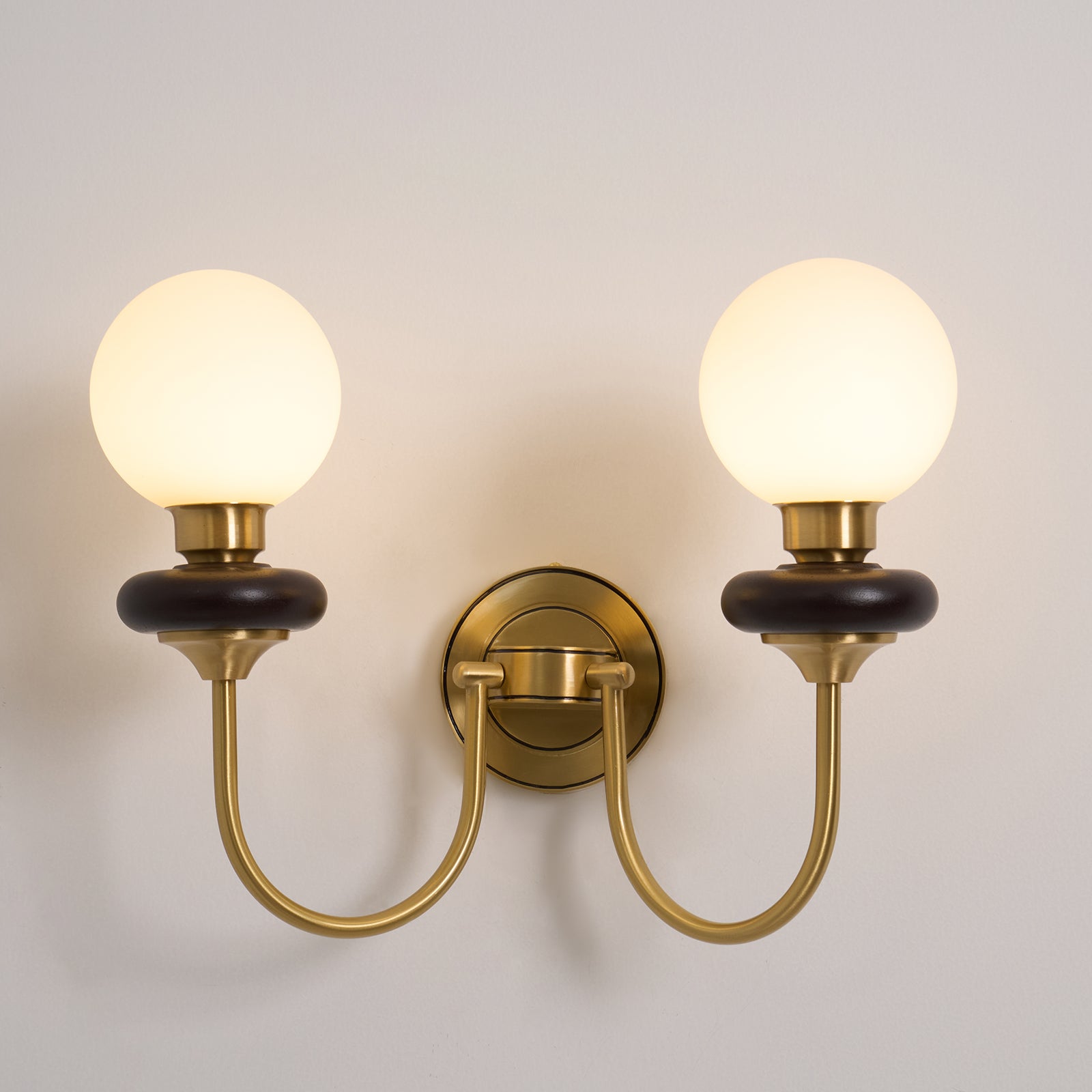 Belcon Wall Light