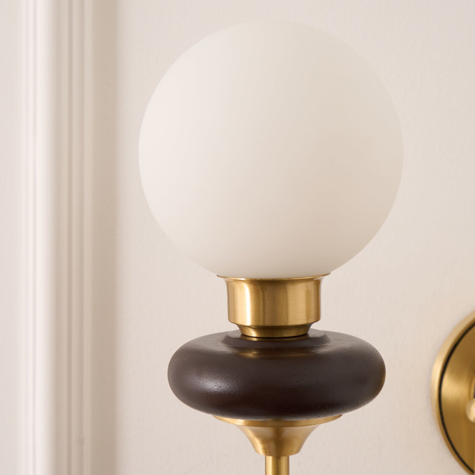 Belcon Wall Light