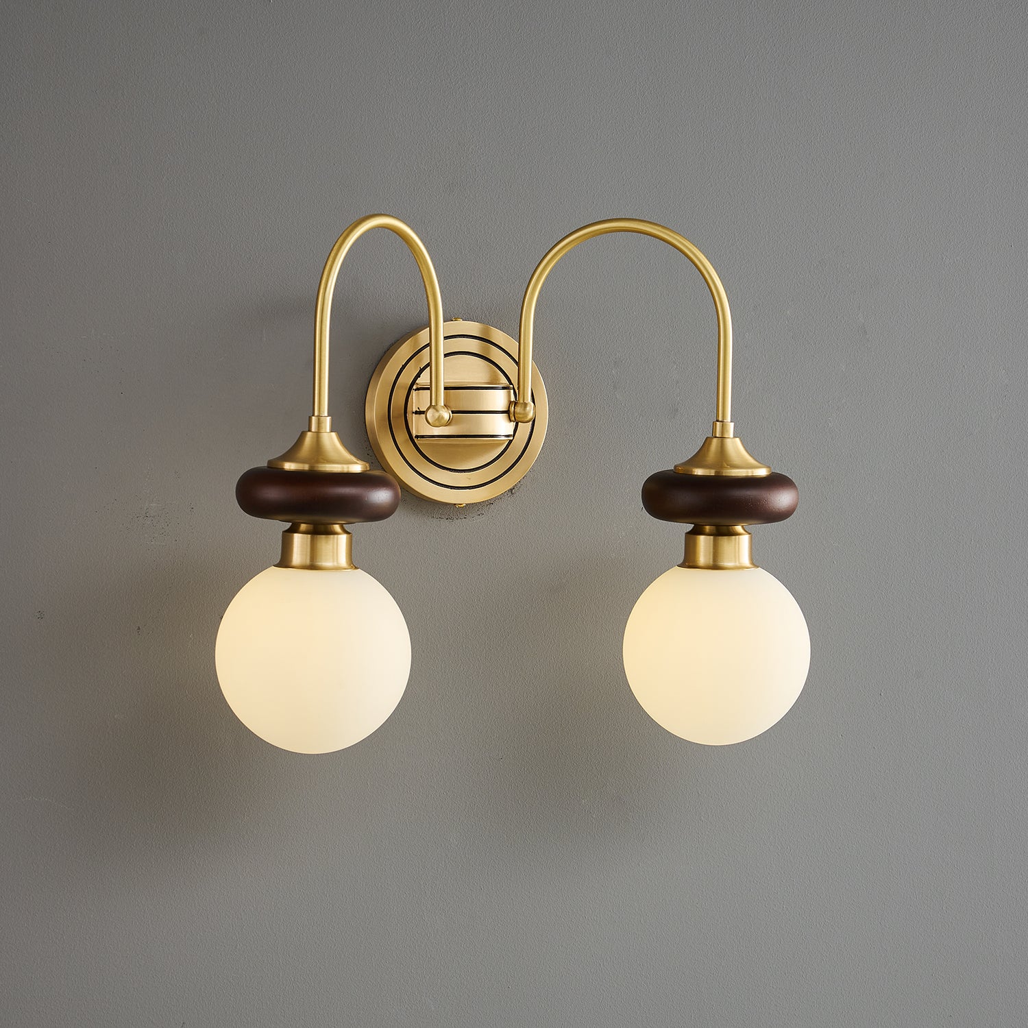 Belcon Wall Light