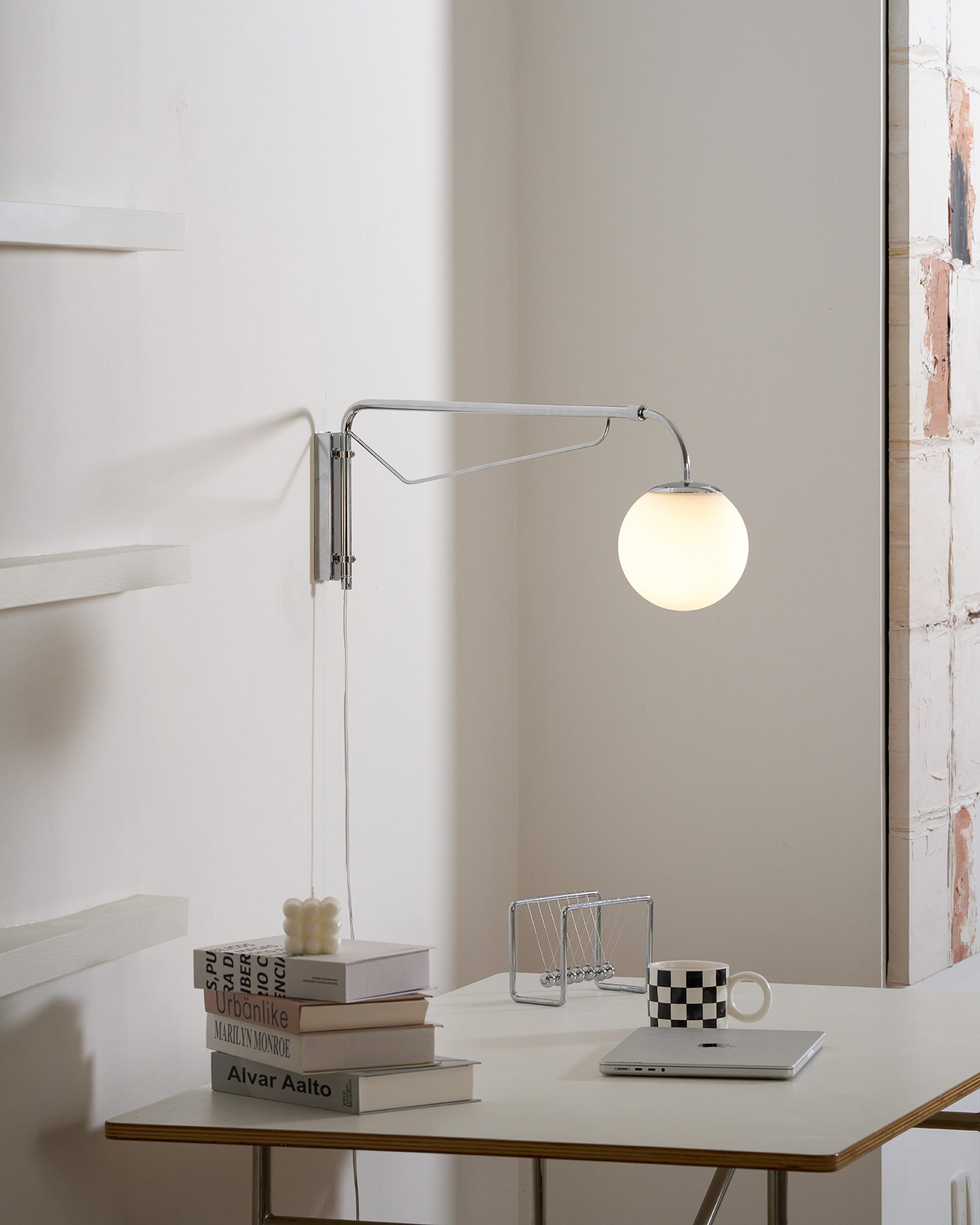 Jorarcove Adjustable Wall Light