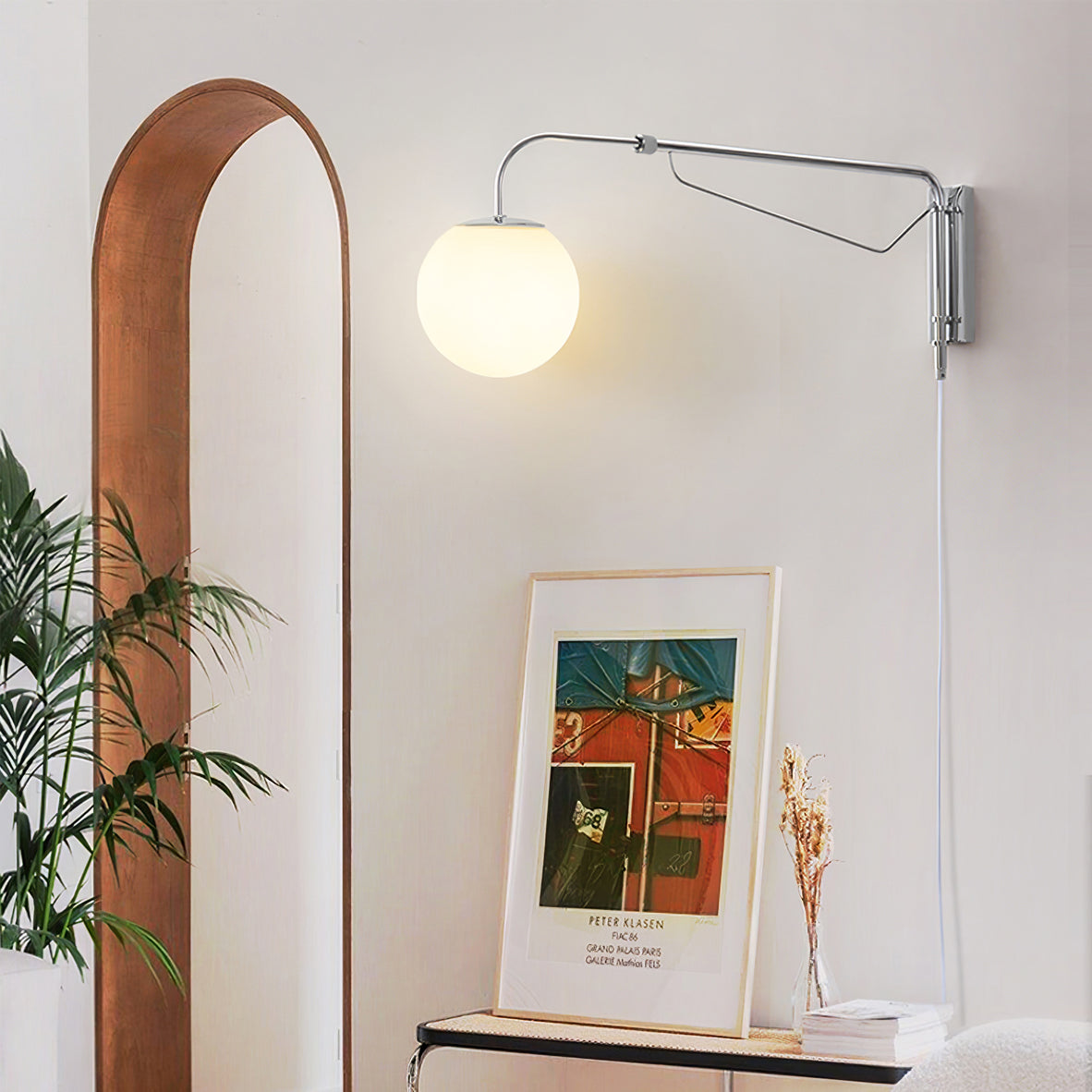 Jorarcove Adjustable Wall Light