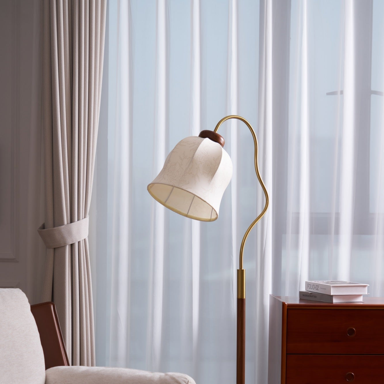 Pofa Floor Lamp
