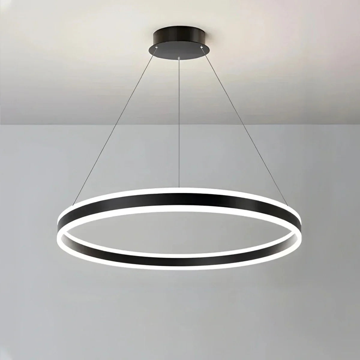 Lavezis Pendant Light