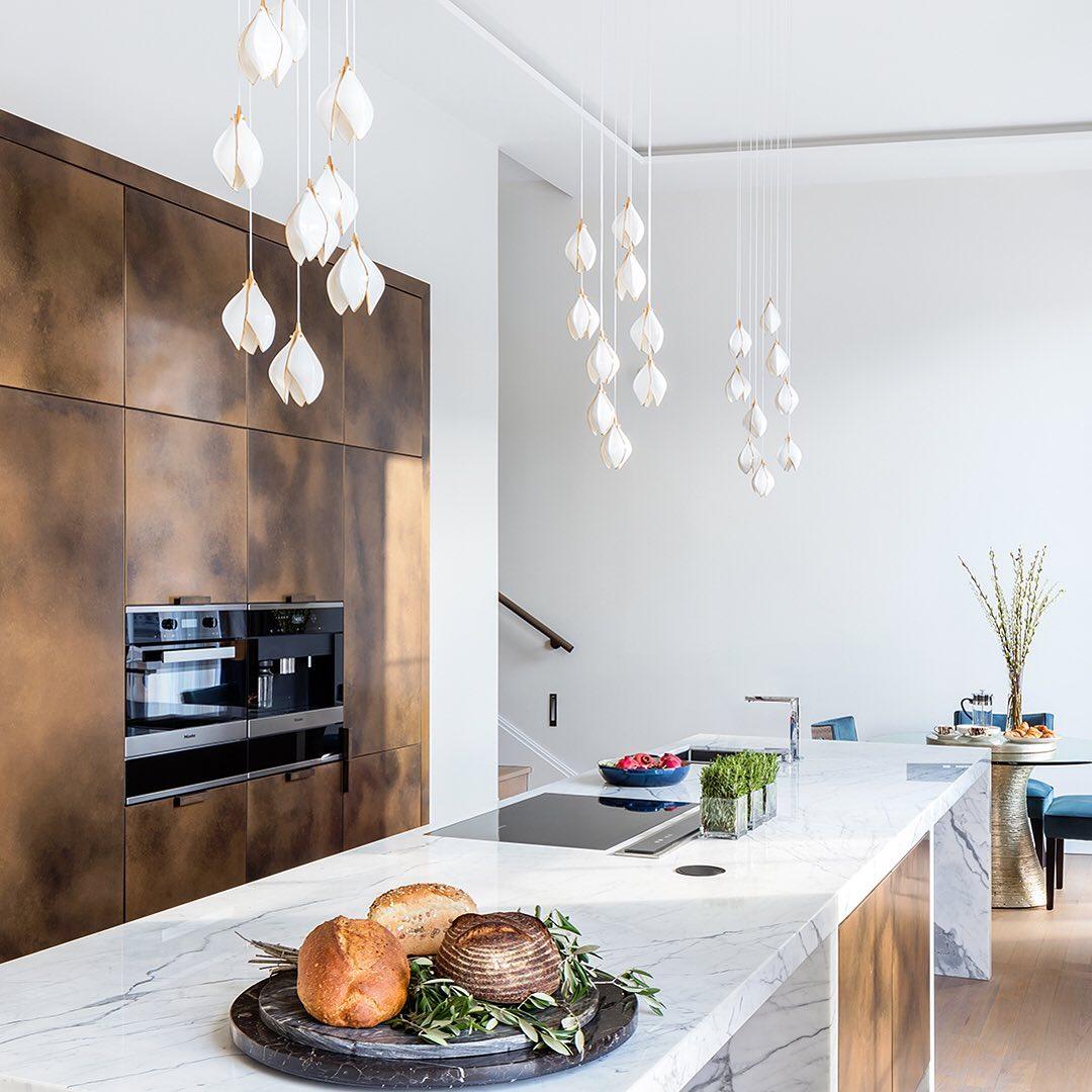 Gryvon Pendant Light