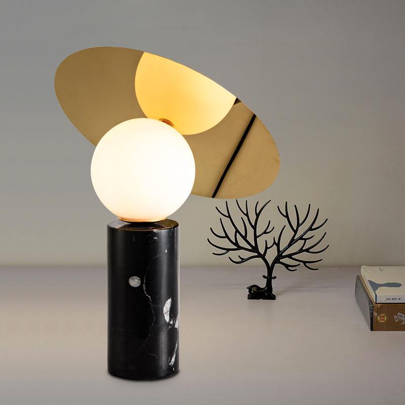 Loba Disc Table Lamp