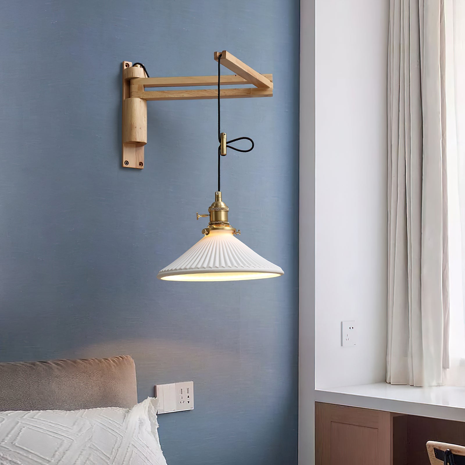 Befosa Swing Arm Wall Light