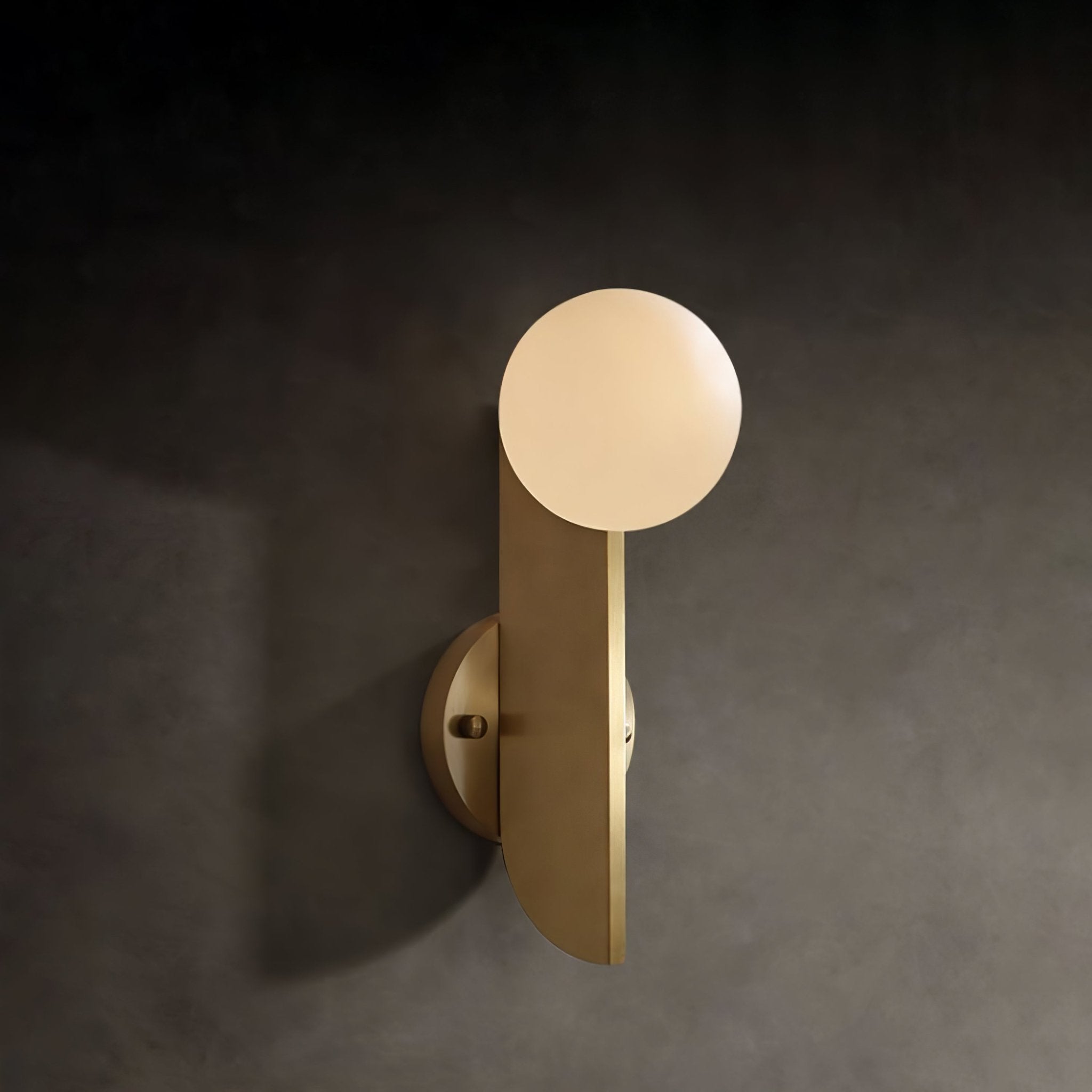 Lemtyse Wall Light