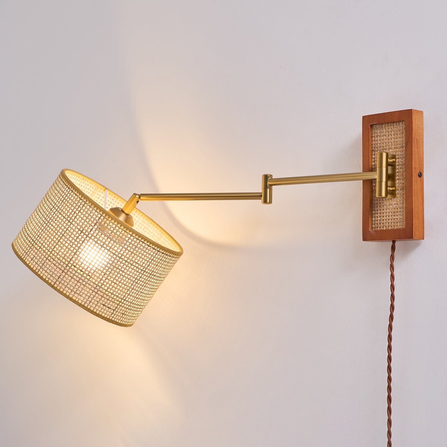 Nemiro Wall Light