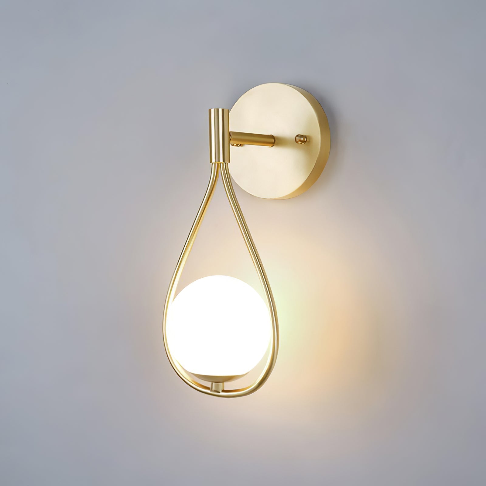 Zulvon Wall Light